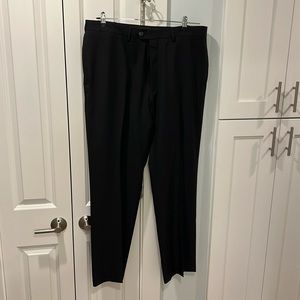 Haggar premium classic fit dress pants 40/32 very good used condition